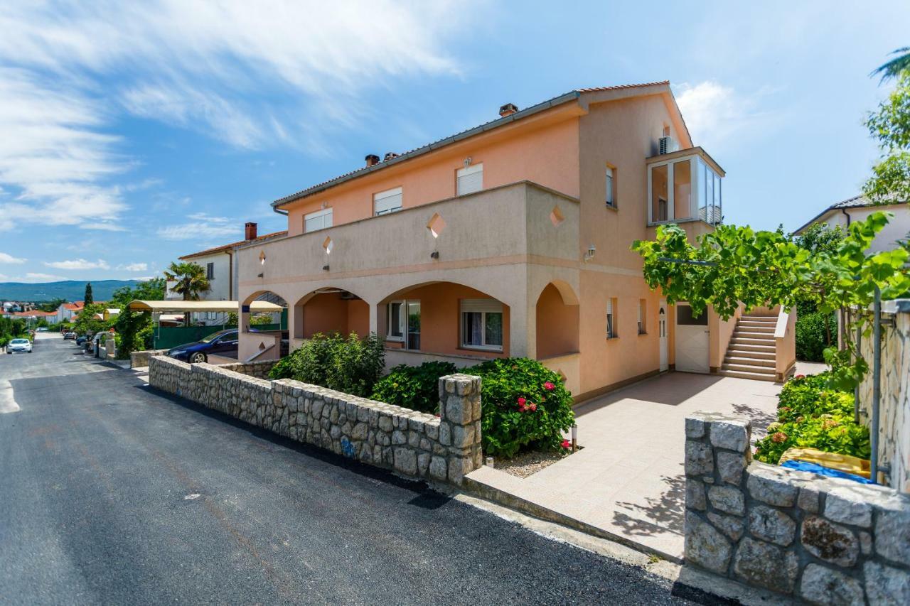 Holiday House Snjezana Krk Town Luaran gambar
