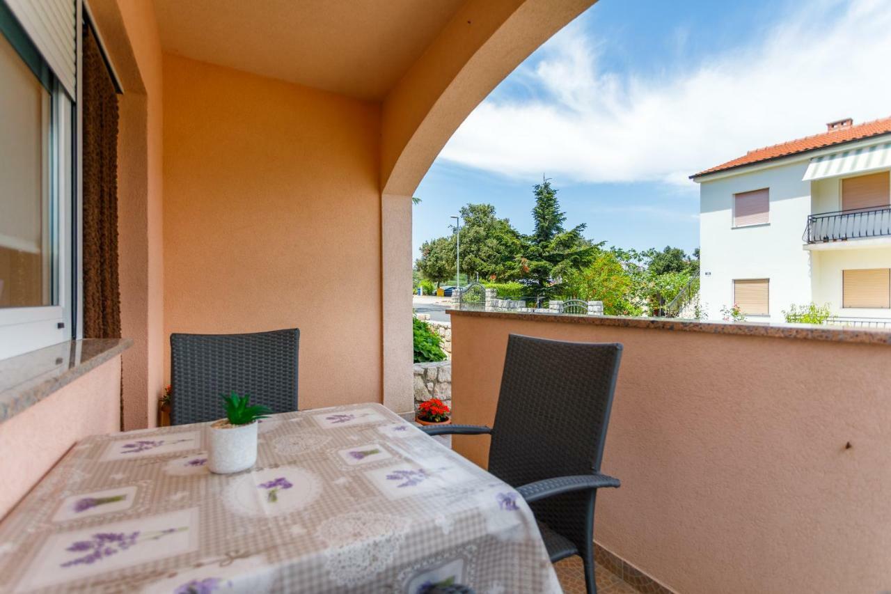Holiday House Snjezana Krk Town Luaran gambar
