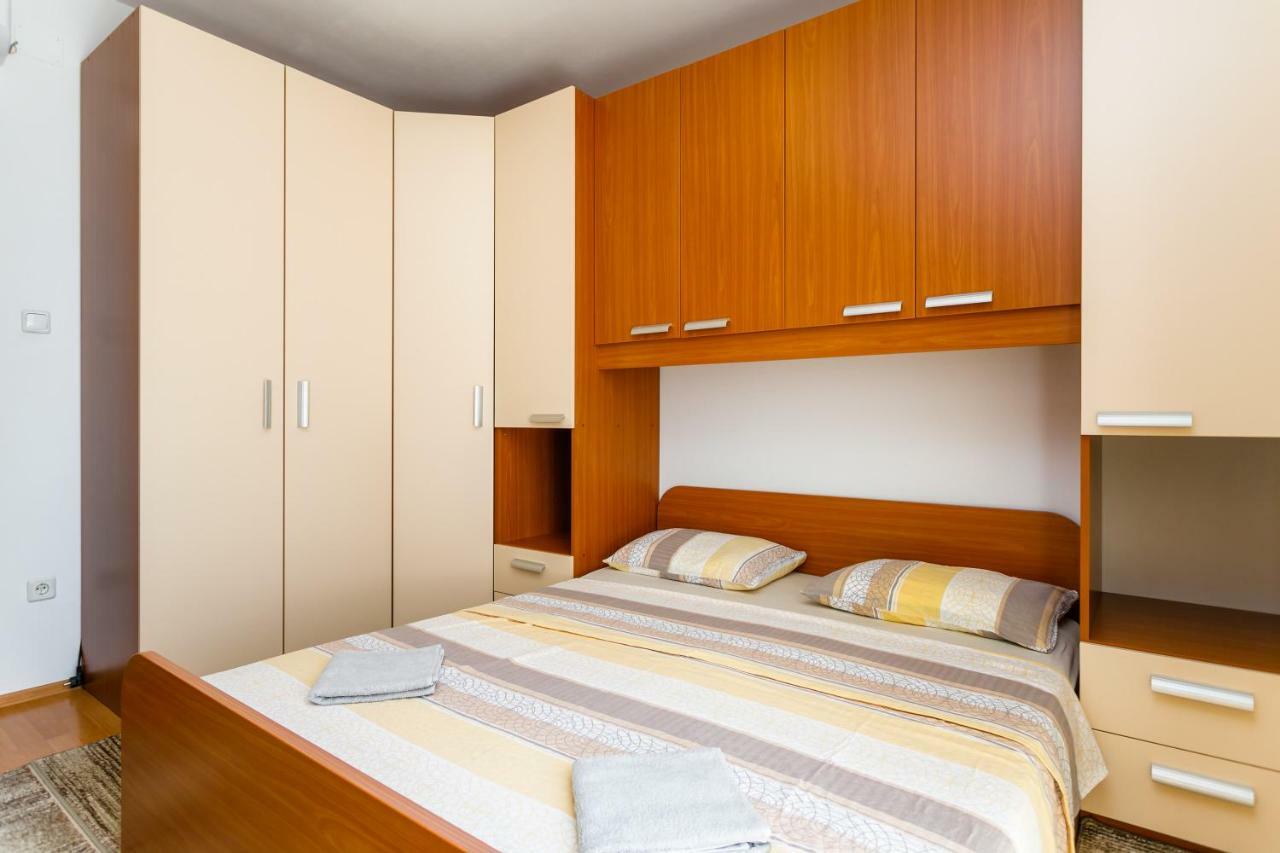 Holiday House Snjezana Krk Town Luaran gambar